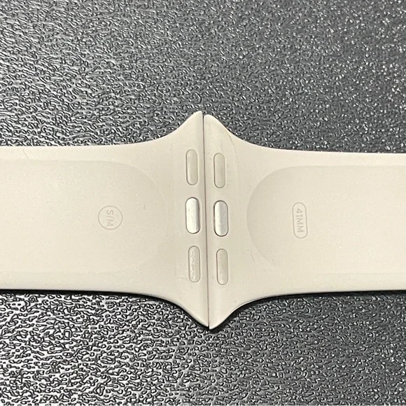 Apple Watch Starlight Sport Band 41mm, S/M - Picture 3 of 3